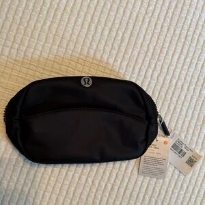 NWT lululemon Mini Go Getter Pouch